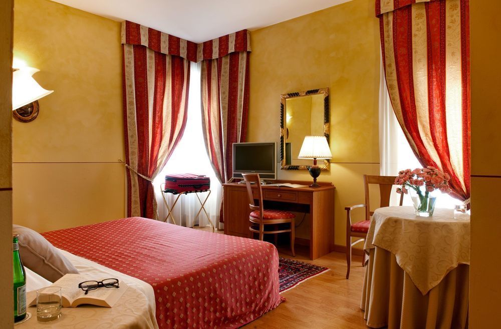 Hotel Ambasciatori Brescia Exteriör bild