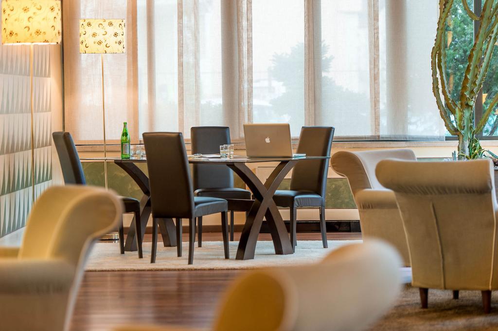 Hotel Ambasciatori Brescia Exteriör bild