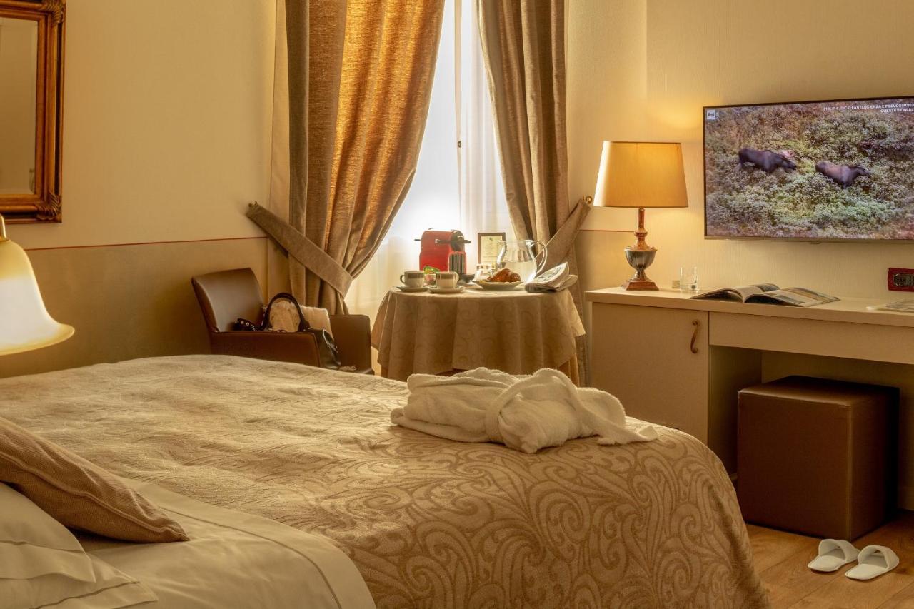 Hotel Ambasciatori Brescia Exteriör bild