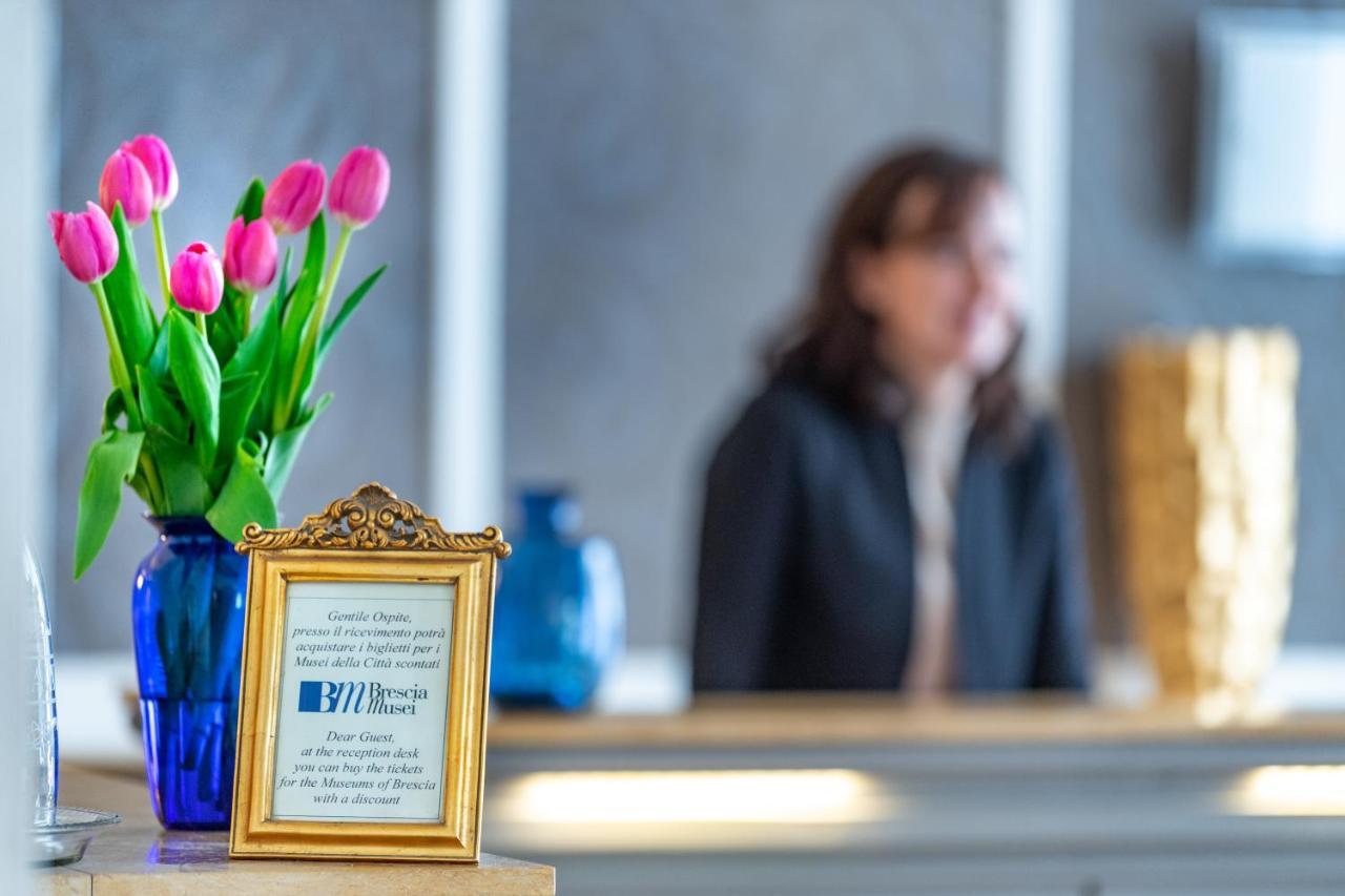 Hotel Ambasciatori Brescia Exteriör bild