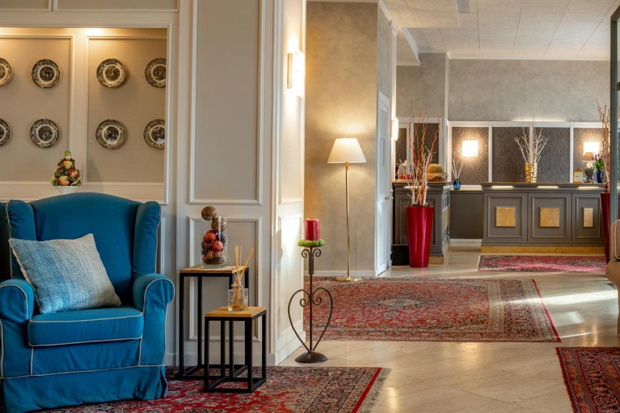 Hotel Ambasciatori Brescia Exteriör bild
